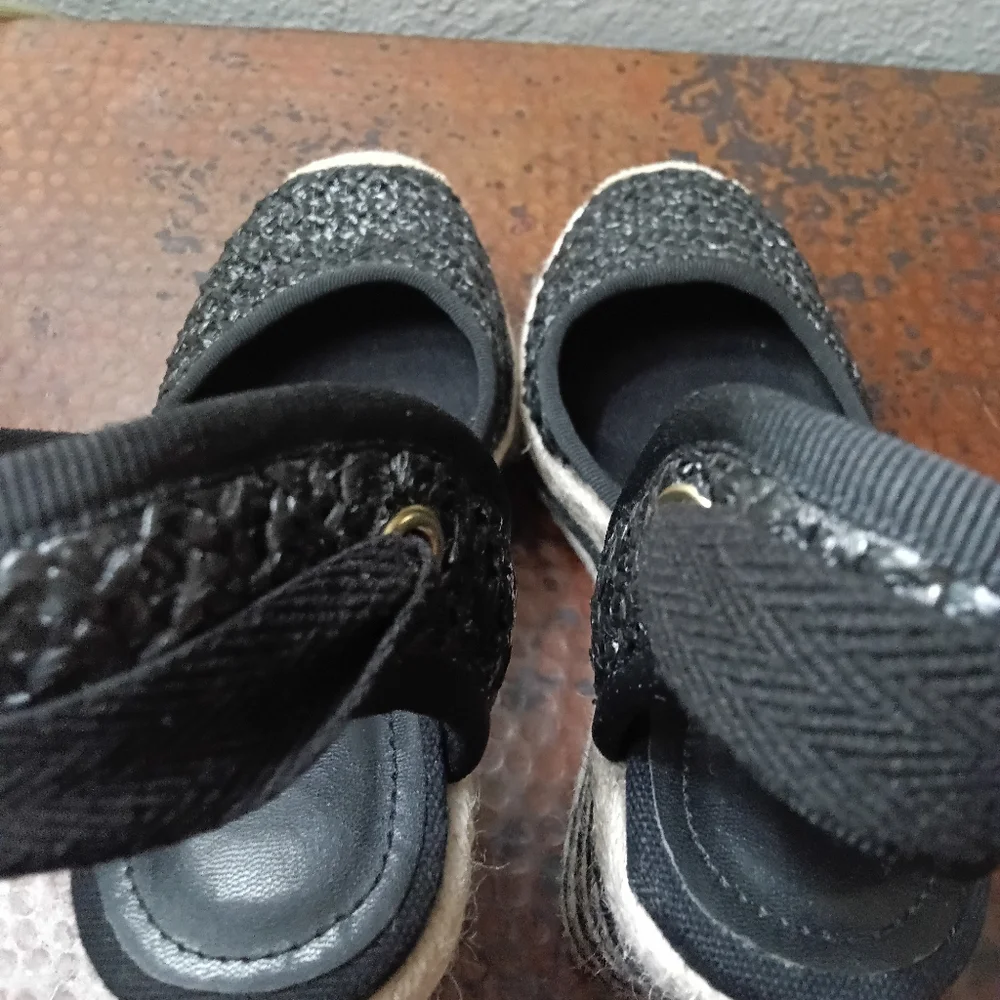 H&M Sz. 6 Black/Cream Striped Wedge-Heeled Espadrilles